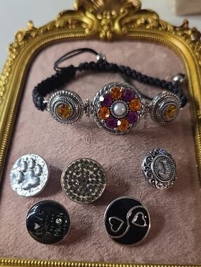 Vintage Ginger Snaps Bracelet With 8 Interchangable Snaps